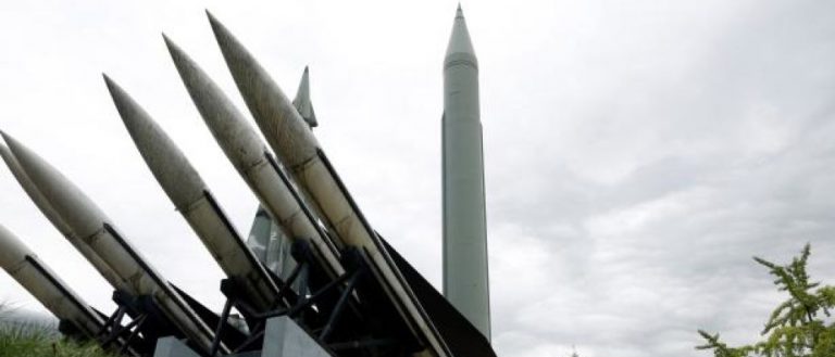 Corea del Norte niega acusaciones de que envió armas a Rusia