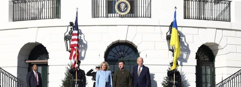 Zelenski: «La paz con Rusia no debe comprometer soberanía, libertad ni integridad territorial de Ucrania»