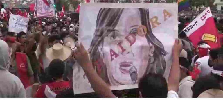 Perú| Muertos en las protestas por adelantado electoral