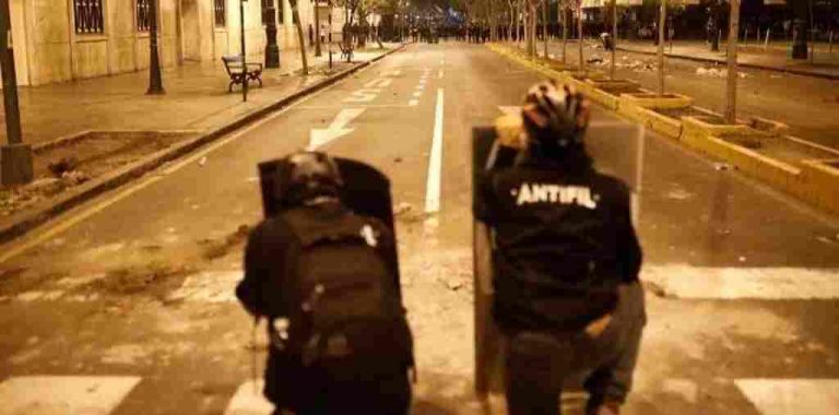 Perú| Jefe policial confirma 119 policías heridos en protestas