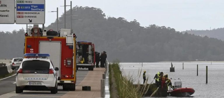 Se precipita al río Lérez el bus procedente de la cárcel de Monterroso (Lugo): desaparecidos y muertos