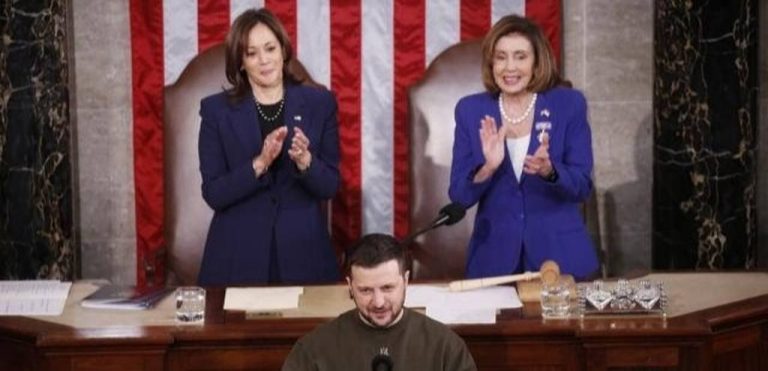 Zelenski al Congreso de los Estados Unidos: «Ucrania se mantiene en sus líneas y nunca se rendirá»