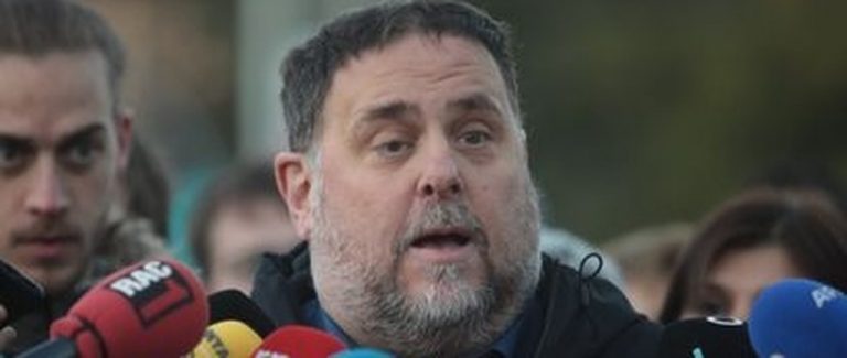 FOTOGRAFÍA. BARCELONA (ESPAÑA), 19.01.2023. En la imagen el presidente de ERC y socio de Pedro Sánchez Pérez Castejón,Oriol Junqueras Vies. Manifestación convocada por el independentismo, en una movilización unitaria frente al Museo Nacional de Arte de Cataluña contra la cumbre hispanofrancesa este jueves en Barcelona. Tribunal Constitucional avala el veto de la JEC a Junqueras. Efe