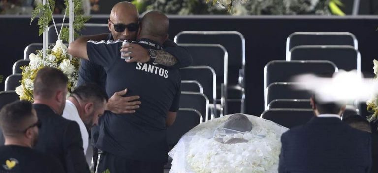 Pelé será sepultado en un cementerio vertical cerca del estadio del Santos