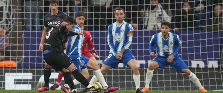 El Espanyol busca enderezar el rumbo ante el colista El Elche