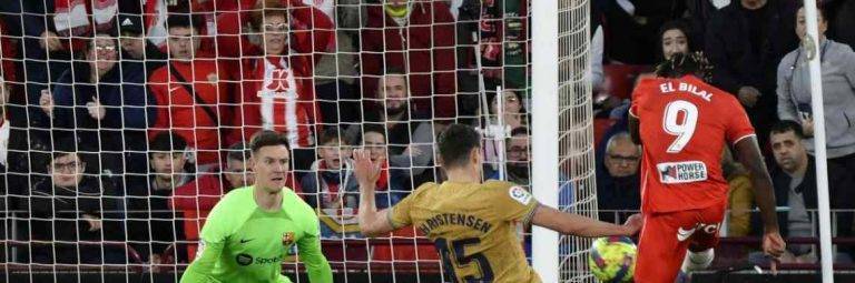 Almería acaba con la racha de FC Barcelona (1-0)