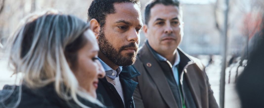 FOTOGRAFÍA. BADALONA (BARCELONA) ESPAÑA, 02.02.2023. El presidente del Grupo Parlamentario de VOX en el Parlamento de Cataluña, Ignacio Garriga Vaz de Concicao. Ñ Pueblo FOTOGRAFÍA. BADALONA (BARCELONA) ESPAÑA, 02.02.2023. El presidente del Grupo Parlamentario de VOX en el Parlamento de Cataluña y secretario general del partido, Ignacio Garriga Vaz de Concicao, este jueves durante la campaña 'Barrios Seguros' de su formación en Badalona (Barcelona). Lasvocesdelpueblo (Ñ Pueblo)