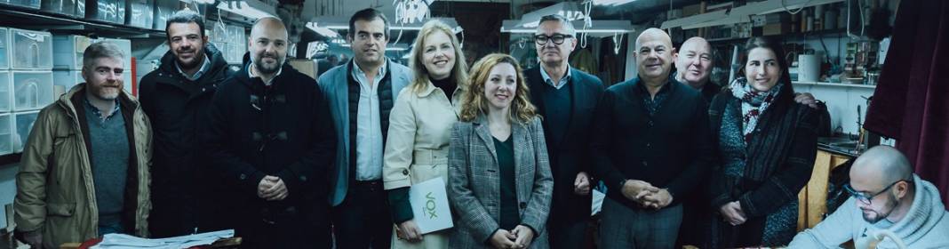 FOTOGRAFÍA. SEVILLA (ESPAÑA), 07.02.2023. El portavoz del Grupo Parlamentario VOX en el Parlamento de Andalucía, Manuel Gavira Florentino (4d). Ñ Pueblo