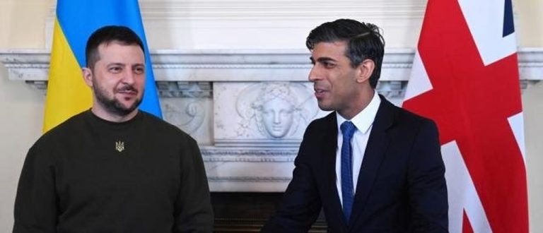 Zelenski agradece a Reino Unido la ayuda: el segundo mayor donante tras EEUU y pide aviones de combate