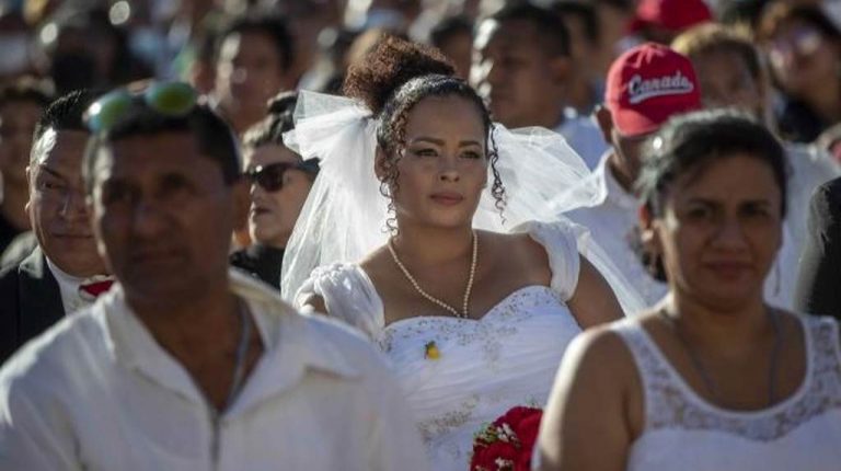 San Valentín| Boda masiva de 262 parejas a orillas del lago de Managua o Xolotlán (Nicaragua): «Sí acepto»