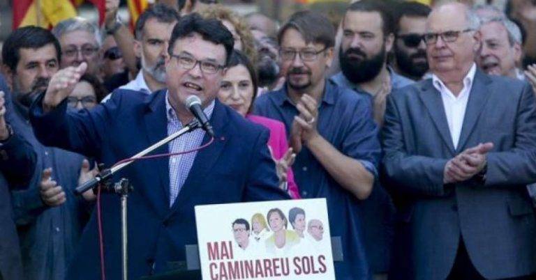 Juicio a la Mesa del 1-O| El independentismo arropa a los acusados secesionistas ante Tribunal Superior de Justicia de Cataluña