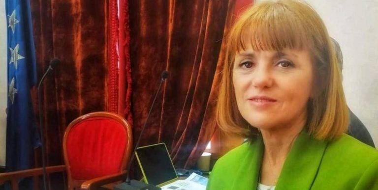 La especialista en medicina interna Aurora Rodil Martínez designada alcaldable VOX a la alcaldía de Elche (Alicante)