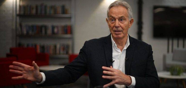 Guerra de Putin| Blair: La invasión de Ucrania no puede compararse a Irak «por mucho que alguien se oponga a la eliminación de Sadam Husein»