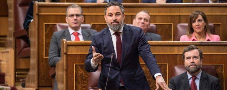 8M| Contundente defensa de Abascal a las mujeres: «Yo tengo madre, abuela, mujer e hija». «Bajo Gobierno PSOE y Podemos hay más mujeres violentadas en servicios públicos y vestuarios»