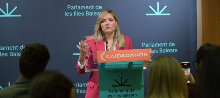 Cs se alía con Bildu-ERC-Podemos-Sánchez-PSOE y rechaza la moción de censura Tamames-VOX por «ser inútil»
