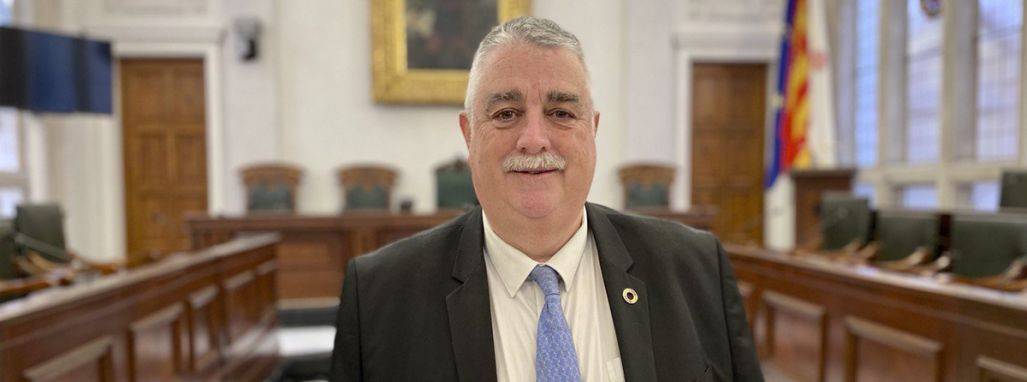 FOTOGRAFÍA. REUS (TARRAGONA) ESPAÑA, 03.03.2023. El abogado Julio Pardo Rodríguez Solano, alcaldable a la alcaldía de la ciudad de Reus (Tarragona). Ñ Pueblo