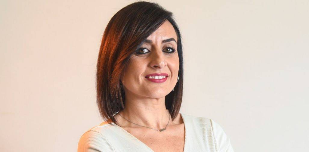 FOTOGRAFÍA. TARRASA (BARCELONA) ESPAÑA, 10.03.2023. La portavoz de Asociación de Mujeres Por la Igualdad Alicia Tomás Martínez. Ñ Pueblo