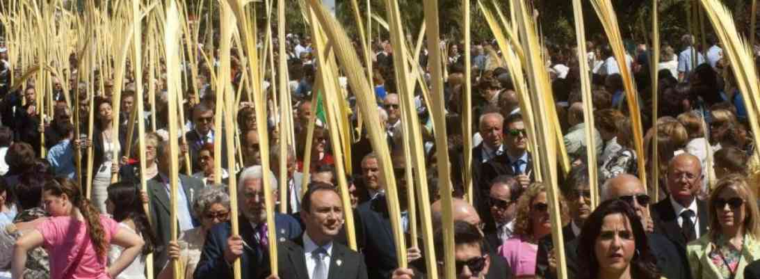 FOTOGRAFÍA. ELCHE (ALICANTE) ESPAÑA, 02.04.2023. Un momento de la procesión de Domingo de Ramos 2023 en Elche (Alicante). Semana santa. Efe (1)
