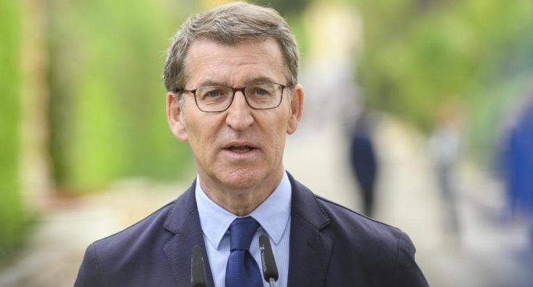 Feijóo garantiza que no derogará la reforma laboral de Podemos y PSOE y casi pide perdón por el voto en contra del PP