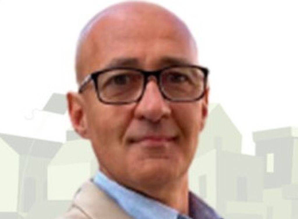 FOTOGRAFÍA. VILASECA (TARRAGONA) ESPAÑA, 04.04.2023. Francisco Javier Domingo posa para su candidatura como alcaldable por Vilaseca (Tarragona). Ñ Pueblo