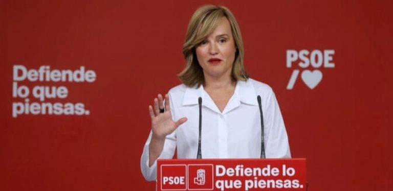 FOTOGRAFÍA. MADRID (ESPAÑA), 10.04.2023. Caso Koldo: Alegría insta al PP hablar sobre sus "casi 30 juicios" pendientes por corrupción. La portavoz de la Ejecutiva Federal del PSOE, Pilar Alegría, durante la rueda de prensa que ha ofrecido tras la reunión de la Ejecutiva, este lunes en la sede del partido en Ferraz. Efe