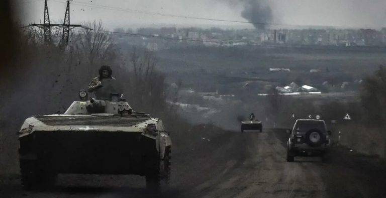 Rusia se retira del norte de Bajmut ante avance de Ucrania