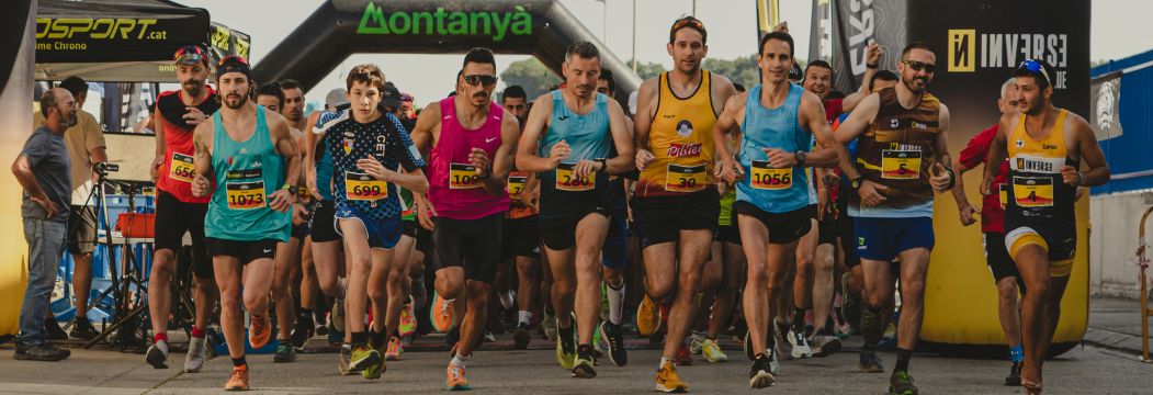 FOTOGRAFÍA. SAN MIGUEL DE BALEÑÁ (SELVA) OSONA (BARCELONA) ESPAÑA, AÑO 2022. Imágenes carrera en 2022. Detalle de la «Cursa de la Cervesa» (Carrera de la Cerveza). Ñ Pueblo (5)