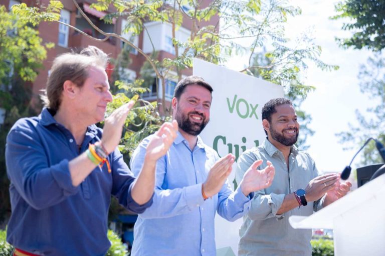 Castelldefels| «Que preparen el almax porque vamos a celebrar la entrada de VOX en Ayuntamientos catalanes con cajas de cava»