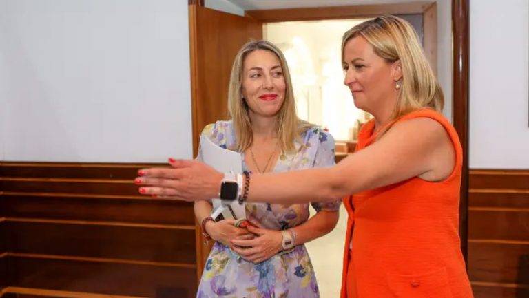 Extremadura y Navarra| VOX y PP buscan un pacto de Gobierno mientras el ‘matrimonio’ PSOE y Bildu continúa