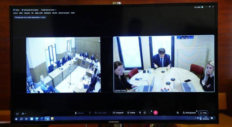 Puigdemont: El sargento de los Mozos Lluís E. «es un patriota» d ela República Catalana