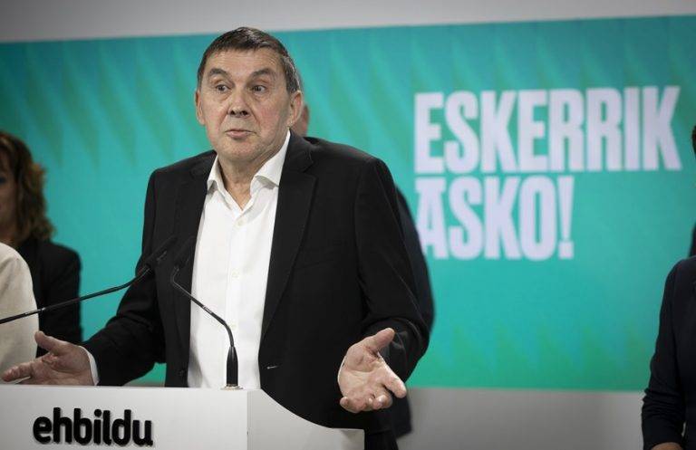 «Ellos (PP) están de corrupción hasta arriba»