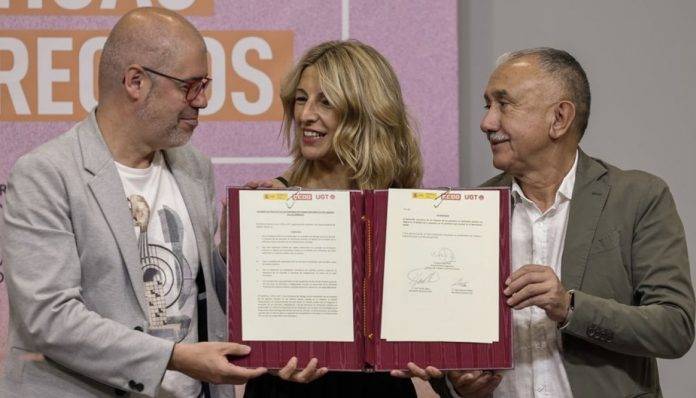 FOTOGRAFÍA. MADRID (ESPAÑA), 15 DE JUNIO DE 2023. Yolanda Díaz y los sindicatos UGT y CCOO. Efe (1)