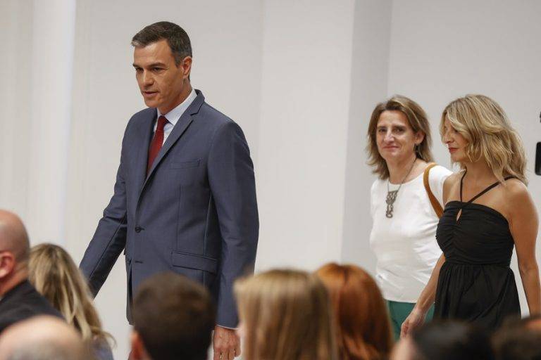 Los políticos «venden» productos| Son capaces de pelotear y traicionar a los suyos