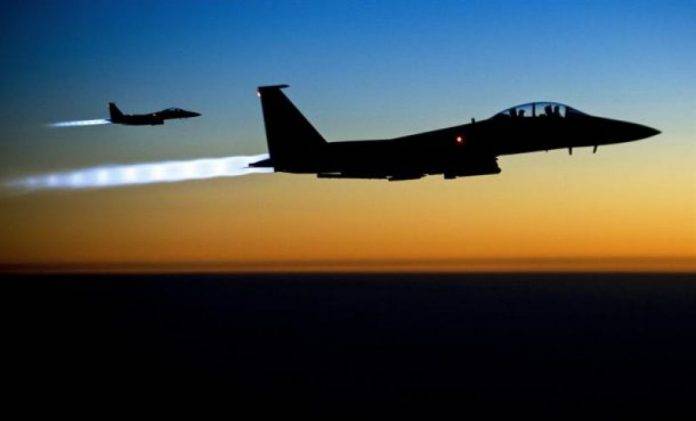 FOTOGRAFÍA. Washington, 18 abril de 2017. Dos cazas de EE.UU. interceptaron este lunes por la noche dos bombarderos rusos. Efe