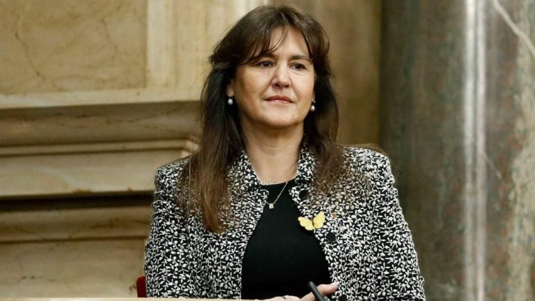 Borràs sobre su expulsión: «El Parlamento de Cataluña va desnudo, es un Parlamento genuflexo» ante España