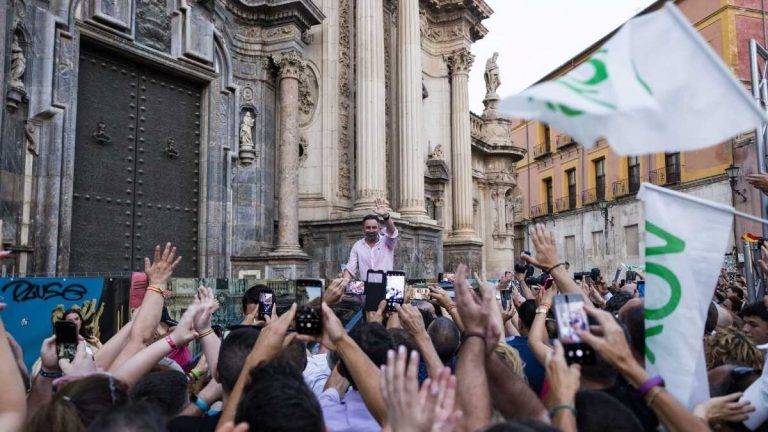 Abascal en Murcia: «Estamos a punto de largar al Gobierno del ataque a las libertades en todos los órdenes»