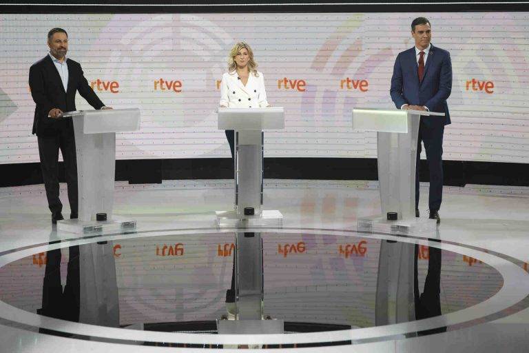 Debate a tres: «Somos más pobres y menos libres y estamos más divididos»