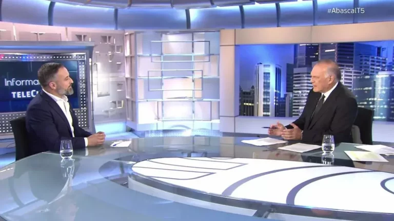 Abascal: El PP plantea un «trágala» a VOX en Murcia