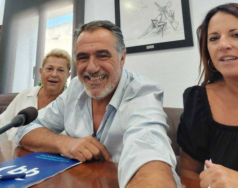 Pacto de Gobierno PSOE y PP en en Alfaz del Pi (Alicante)