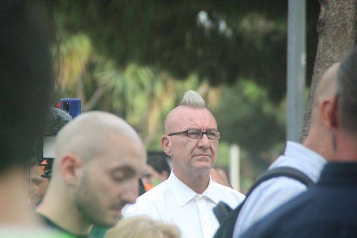 FOTOGRAFÍA. BARRIO EL GORNAL (HOSPITALET DE LLOBREGAT), BARCELONA (ESPAÑA), 11 DE JULIO DE 2023. Mitin del 23J de VOx en Hospitalet de Llobregat. LasvocesdelpuebloSecr (13)