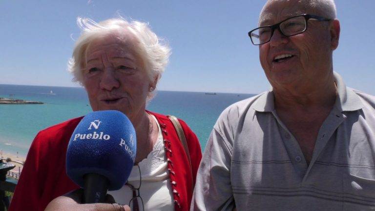 Una pareja catalana votará a VOX el 23J porque Abascal «es muy majo y muy fiel»