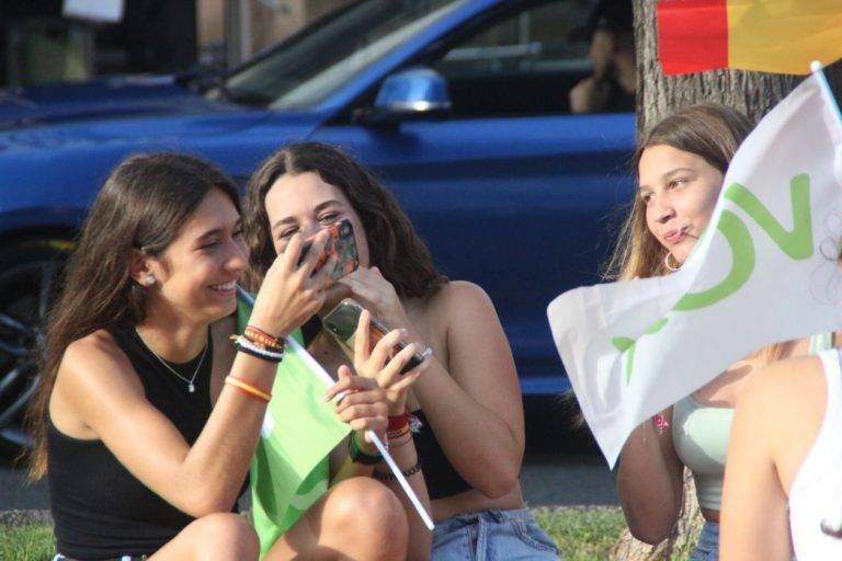 VOX plantea «la reducción de impuestos más importante de la democracia»