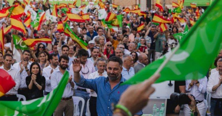 Murcia| Abascal apuesta por un Gobierno «fuerte» VOX y PP: el 60% de los murcianos