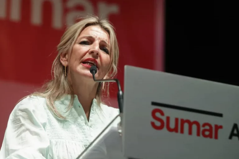 FOTOGRAFÍA. ZARAGOZA (ESPAÑA), 07 DE JULIO DE 2023. Díaz (Sumar): "Soy afectuosa con Israel"; "No soy antisemita". La candidata de la coalición de las ultraizquierdas Sumar a la Presidencia del Gobierno, vicepresidente de Gobierno de coalición de España y miembro del Partido Comunista de España, Yolanda Díaz Pérez, participa en un mitin de campaña electoral este viernes en Zaragoza. Efe