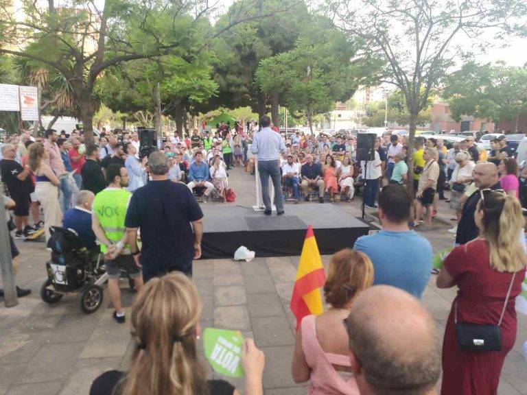 Iván Espinosa defiende la utilidad del voto masivo a VOX en Hospitalet de Llobregat el 23J