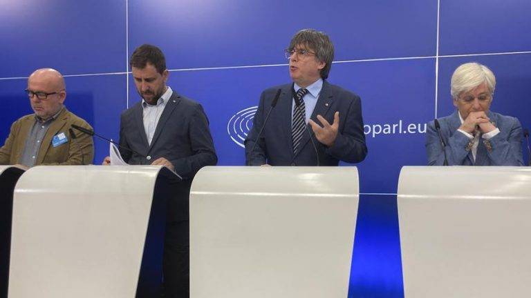 Puigdemont apoyará la investidura de Sánchez