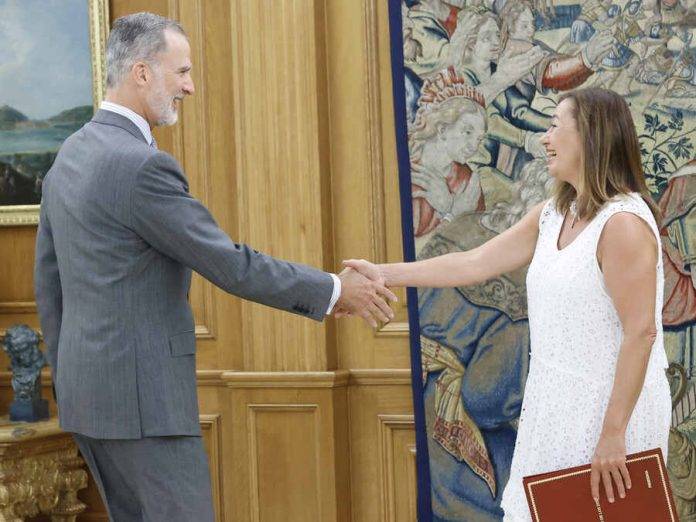 Audiencia del rey con Armengol. Lasvocesdelpueblo (1)