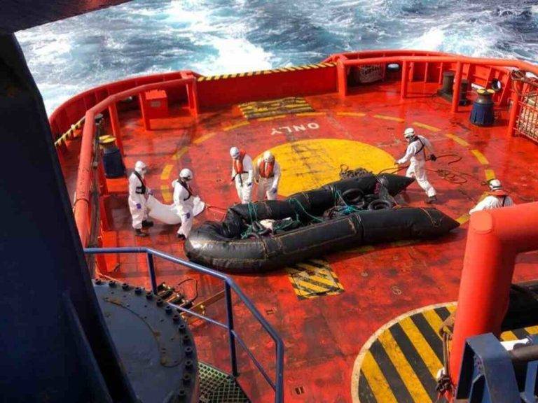 SMH recoge a 300 inmigrantes que viajaban a España