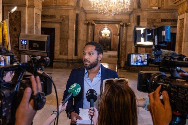 Garriga exige «explicaciones urgentes del PP» por su traición en el Congreso