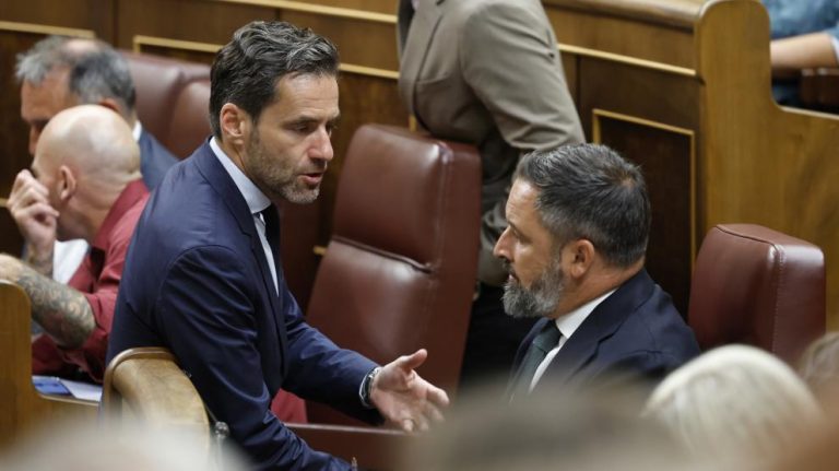 El PP mata y decapita a la «investidura de Feijóo» vetando a VOX en la Mesa